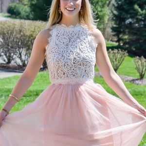 Leighton White Sleeveless Lace Crop Top